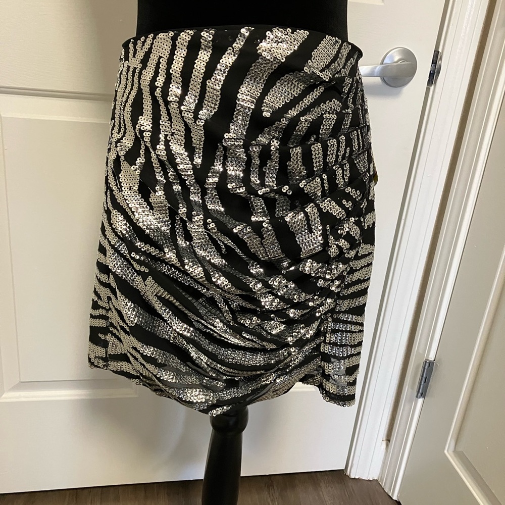 Barlll M black with silver sequence. New! Sexy Skirt!